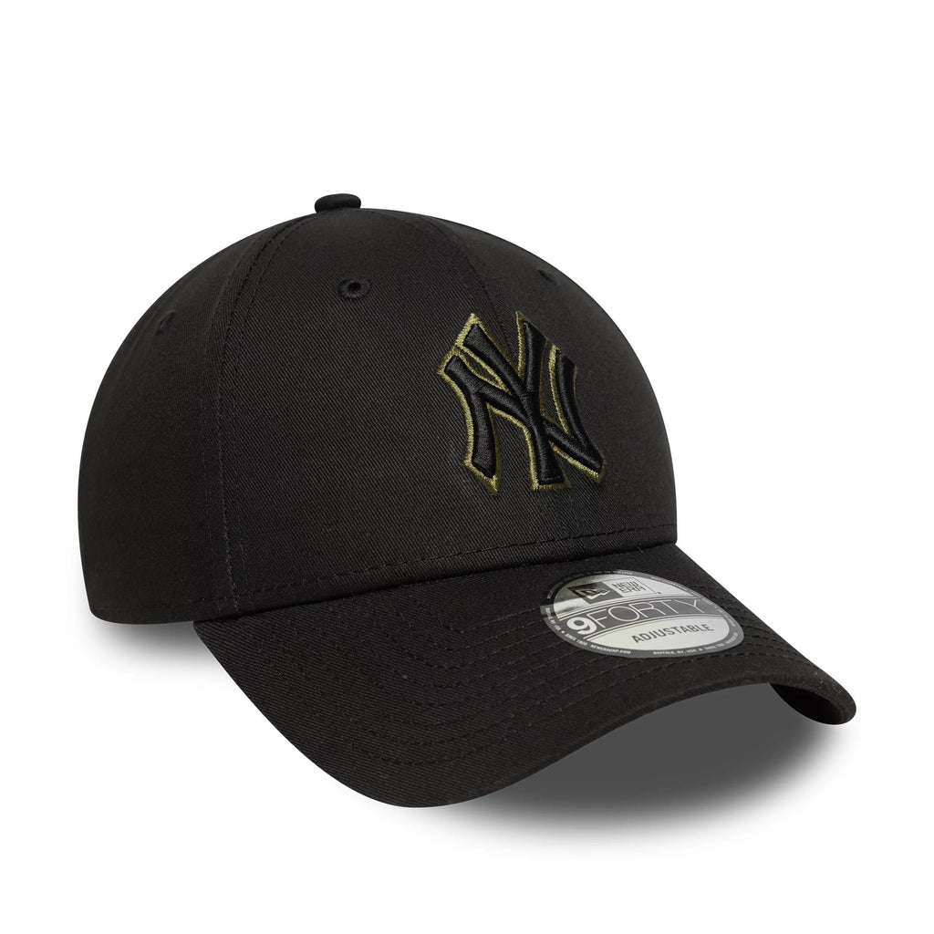 New York Yankees MLB Team Outline Black 9FORTY Adjustable Cap