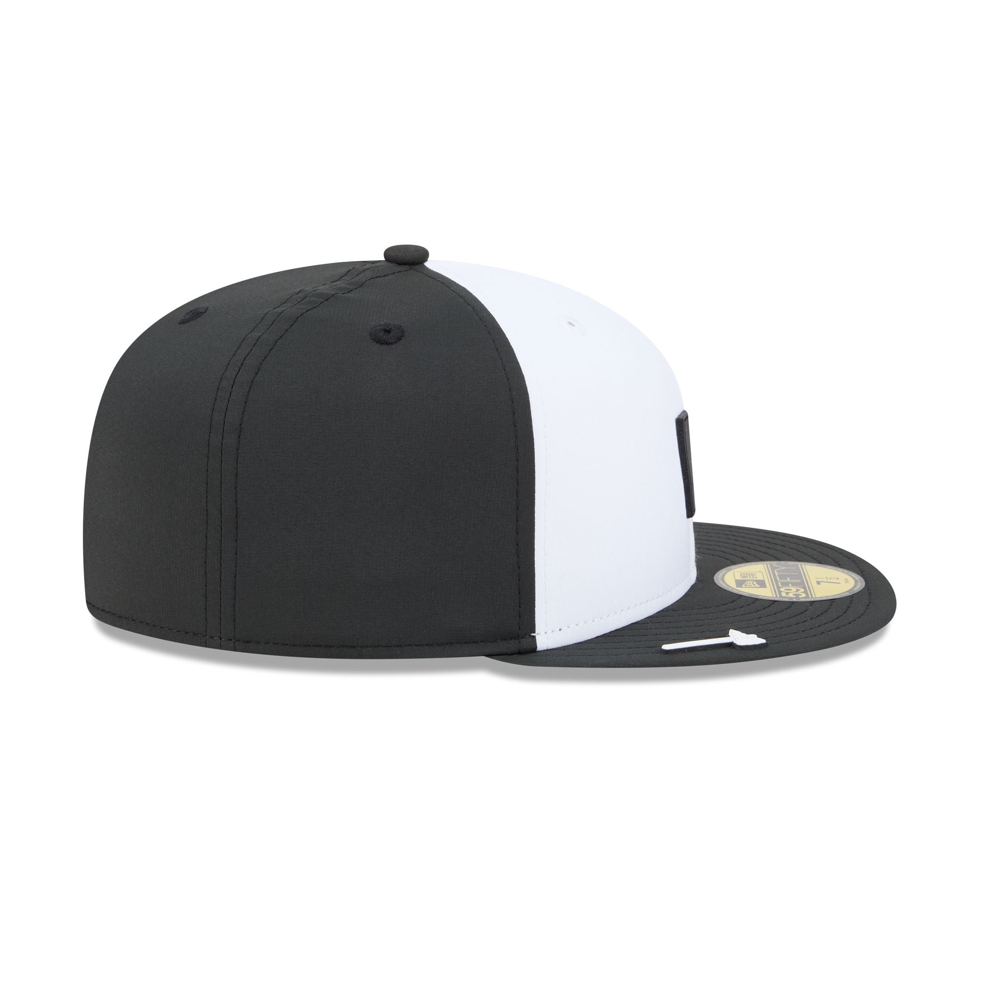 Atlanta Braves 2026 Clubhouse Black & White 59FIFTY Fitted Hat