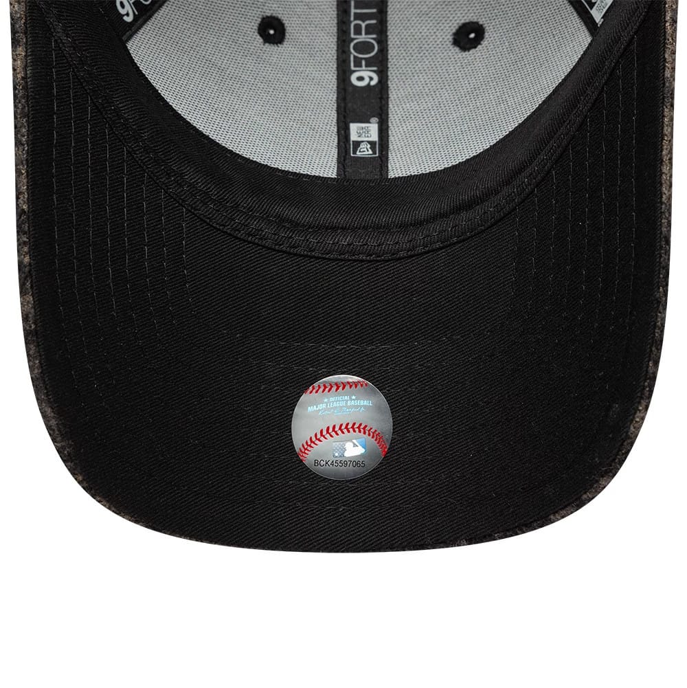 LA Dodgers Womens MLB Cosy Leopard Black 9FORTY Adjustable Cap