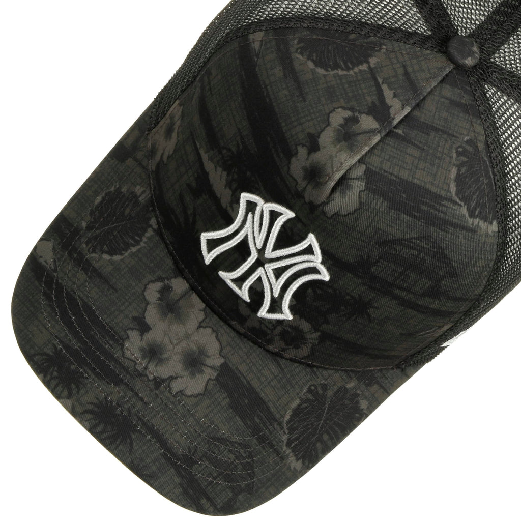 Yankees Fiji Offside Trucker Cap
